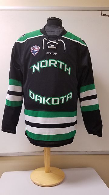 North Dakota Fighting Hawks Hockey Jerseys, Fighting Hawks Uniforms