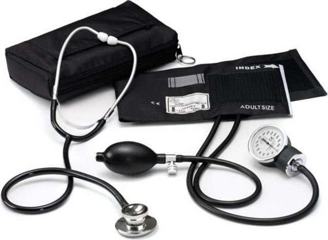 BASIC ANEROID SPHYGMOMANOMTER AND DUAL HEAD STETHOSCOPE KIT