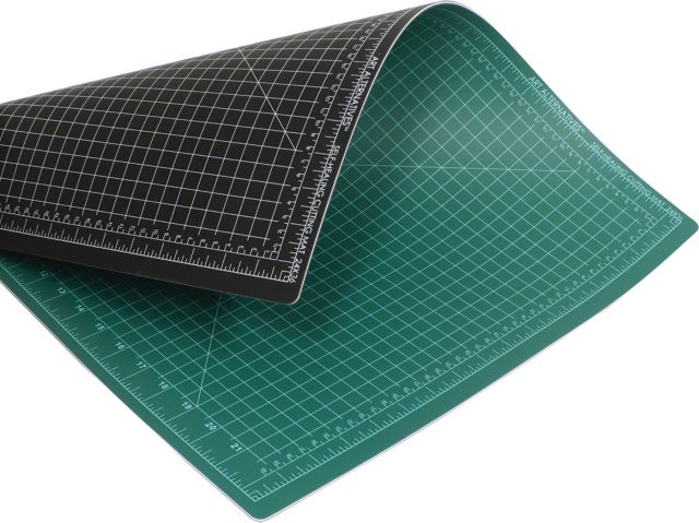 Cutting Mat 12 x 18 Green/Black
