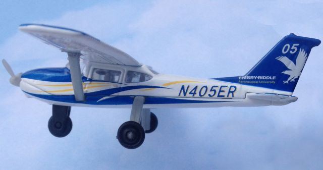 Embry-Riddle Aeronautical University Hot Wings  Cessna 172 Figure