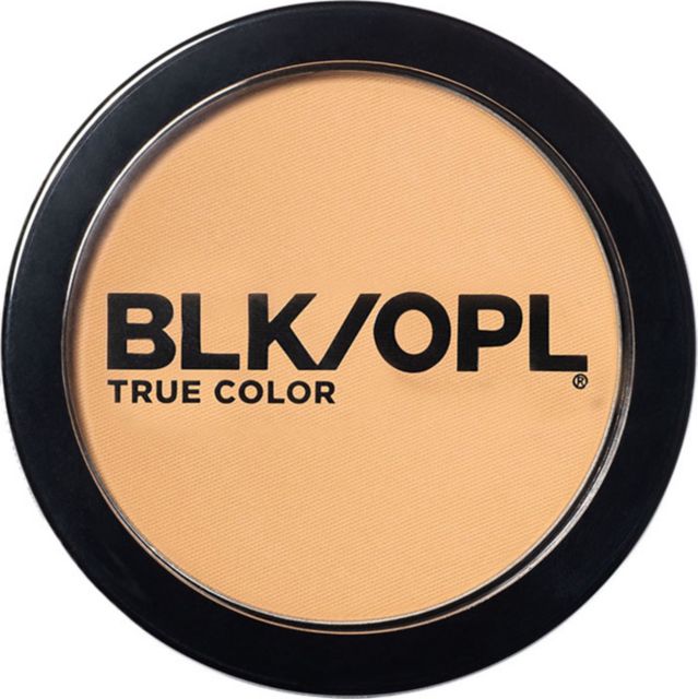 BLK/OPL OIL ABSORBING PRESSED POWDER  AROUND THE CLAY GIRL