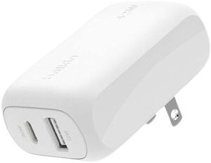 BELKING BOOSTCHARGE DUAL WALL CHARGER, 42W in WHITE