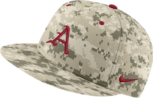 Arkansas Razorbacks Fitted Cap: University of Arkansas