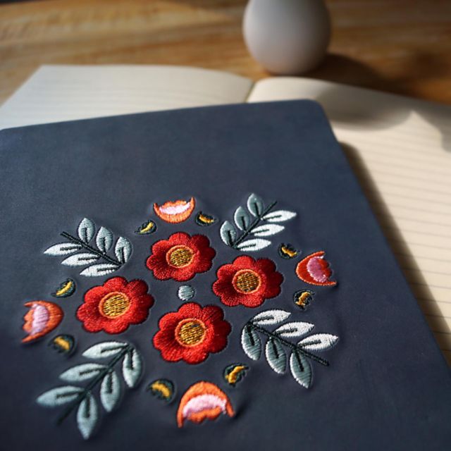 NOTEBOOK EMBROIDER EVELYNN BLU